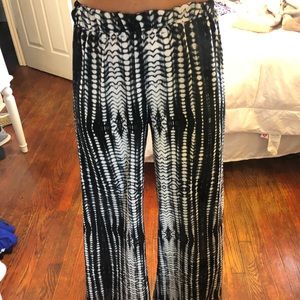 Patterned flowy pants